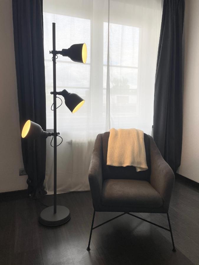 Airport Apartment Fuer 4 - Smart Tv - Kueche - Echarger Hamburk Exteriér fotografie