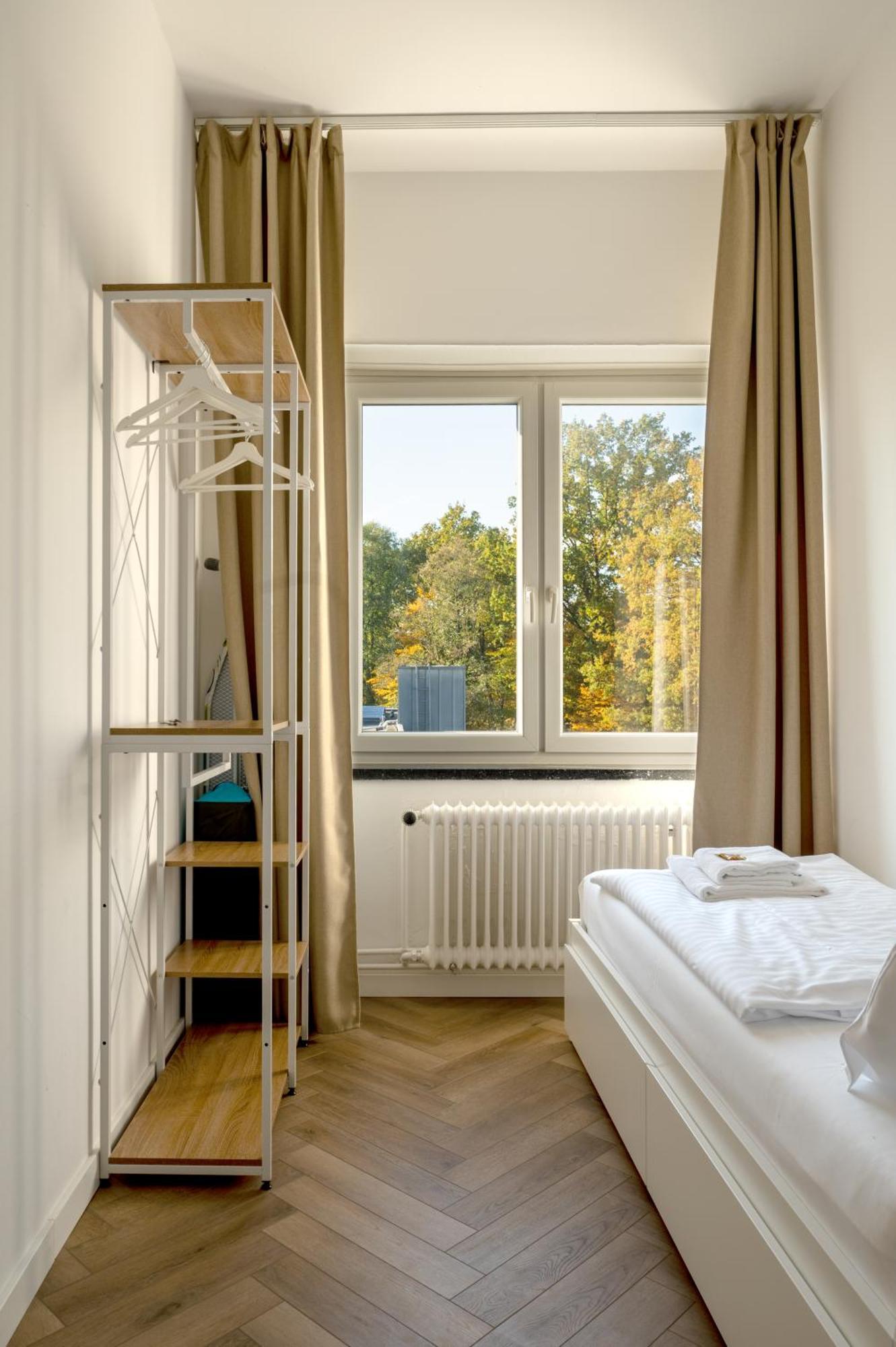 Airport Apartment Fuer 4 - Smart Tv - Kueche - Echarger Hamburk Exteriér fotografie